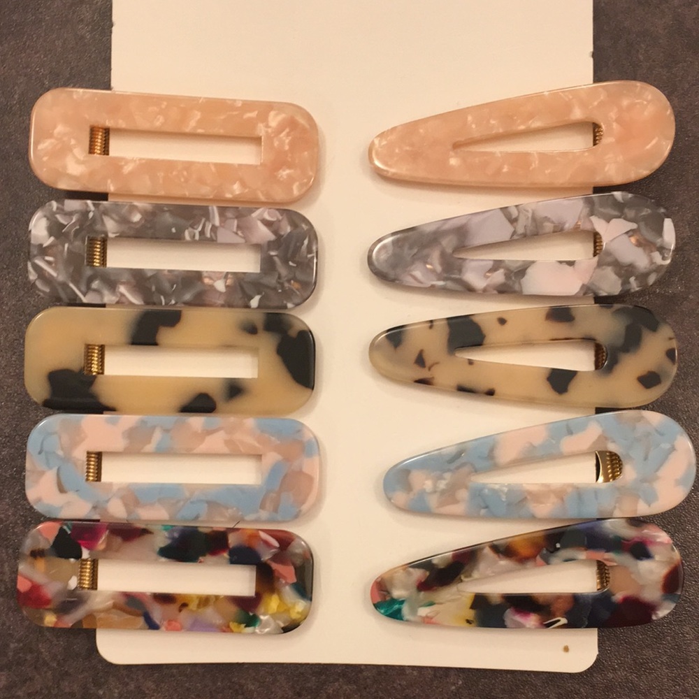 Resin hair clips